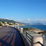 Garden Shared House Terrace Above Alloggio in famiglia *