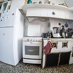 Garden Shared House Terrace Above Δωμάτια σε οικογενειακή κατοικία Γένοβα